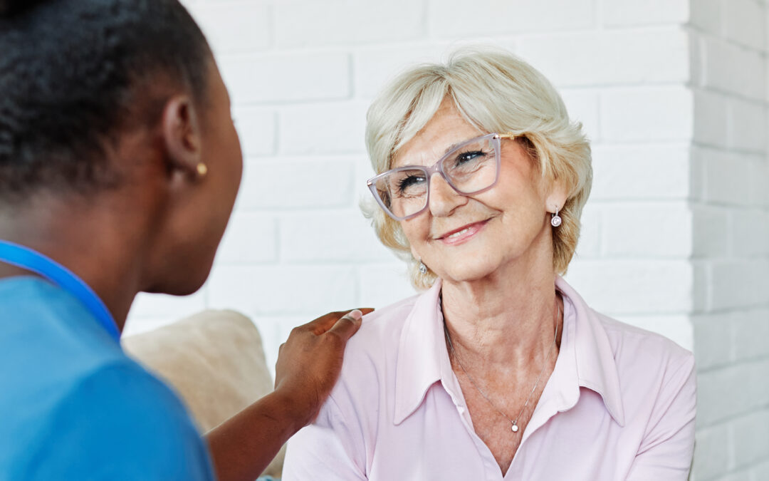 Professional Venice home health aide assisting seniors with safe post-op recovery